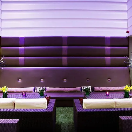 York Place Hotel 4*